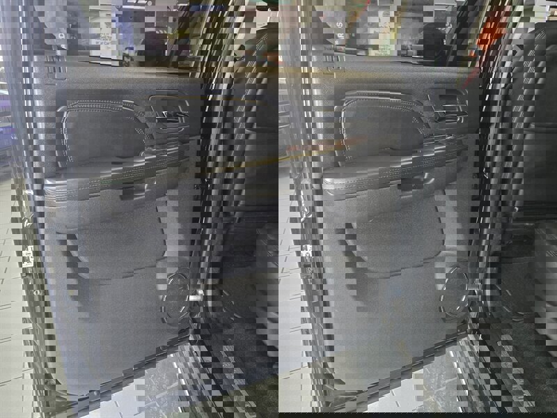 Used 2013 GMC Yukon XL Denali image 12