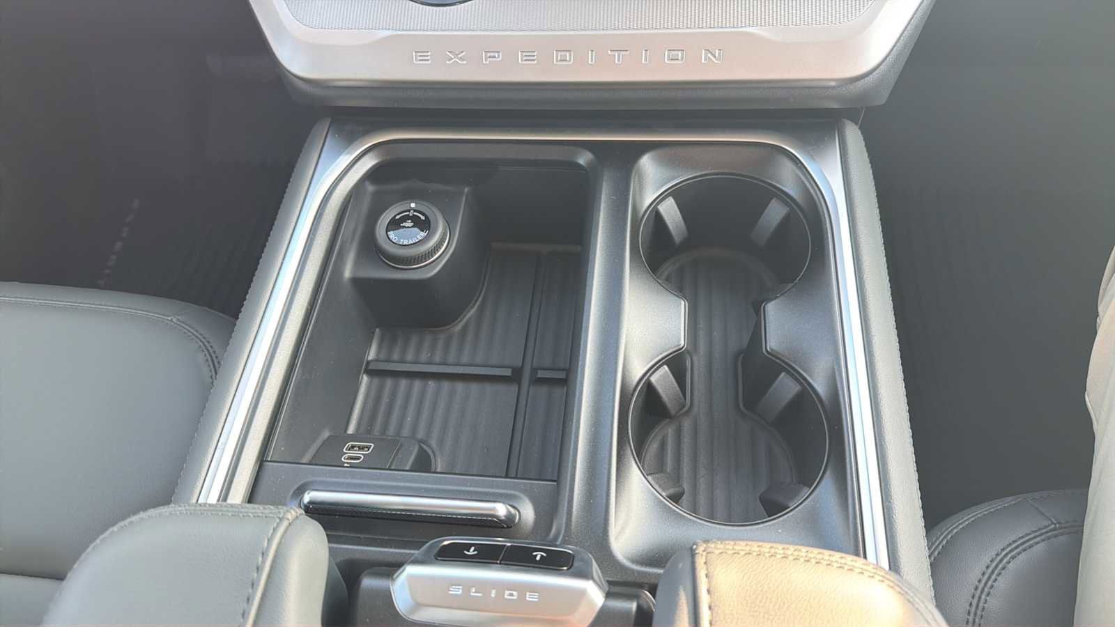 Used 2026 Ford Expedition Active image 19