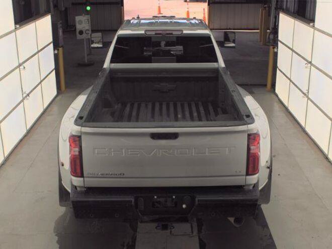 Used 2022 Chevrolet Silverado 3500 LT w/ Convenience Package AWD/4WD image 6