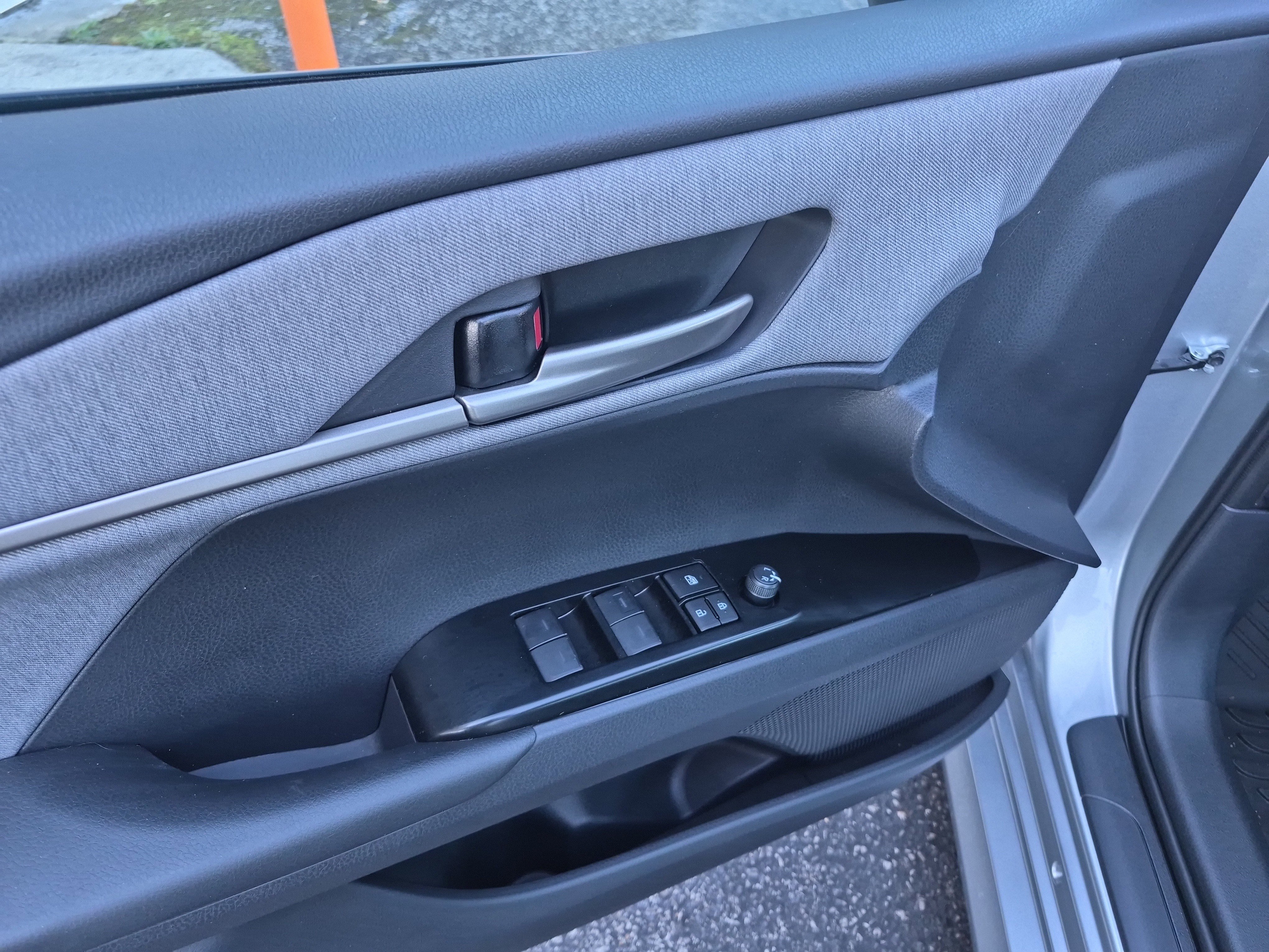 Used 2026 Toyota Camry LE image 10