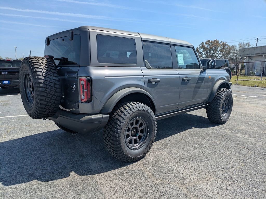 New 2025 Ford Bronco Badlands video 4