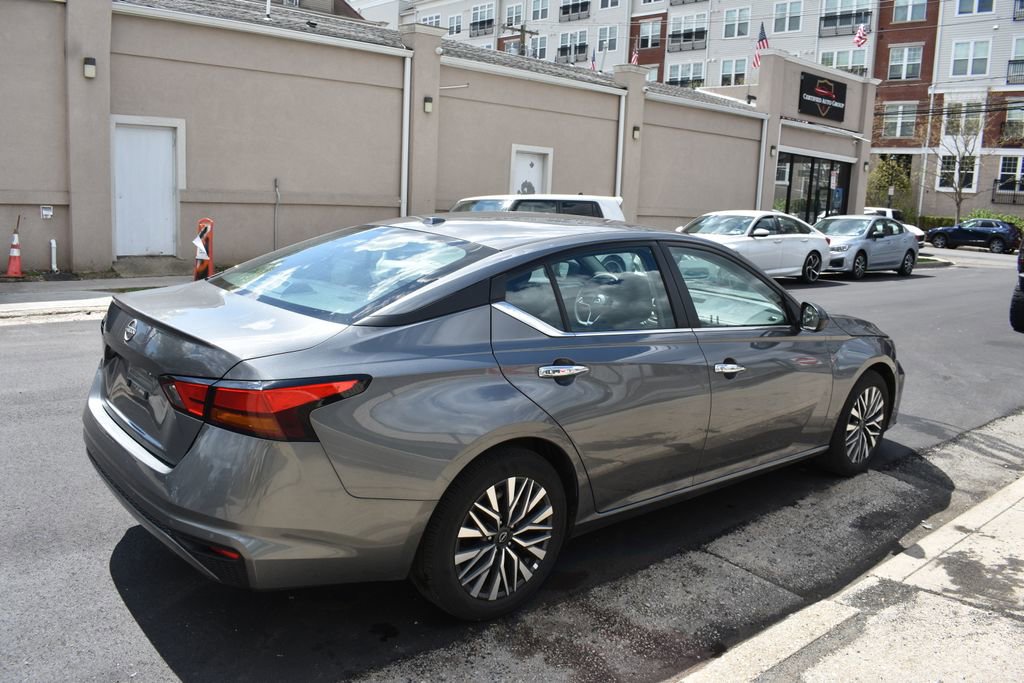 Used 2025 Nissan Altima 2.5 SV image 5