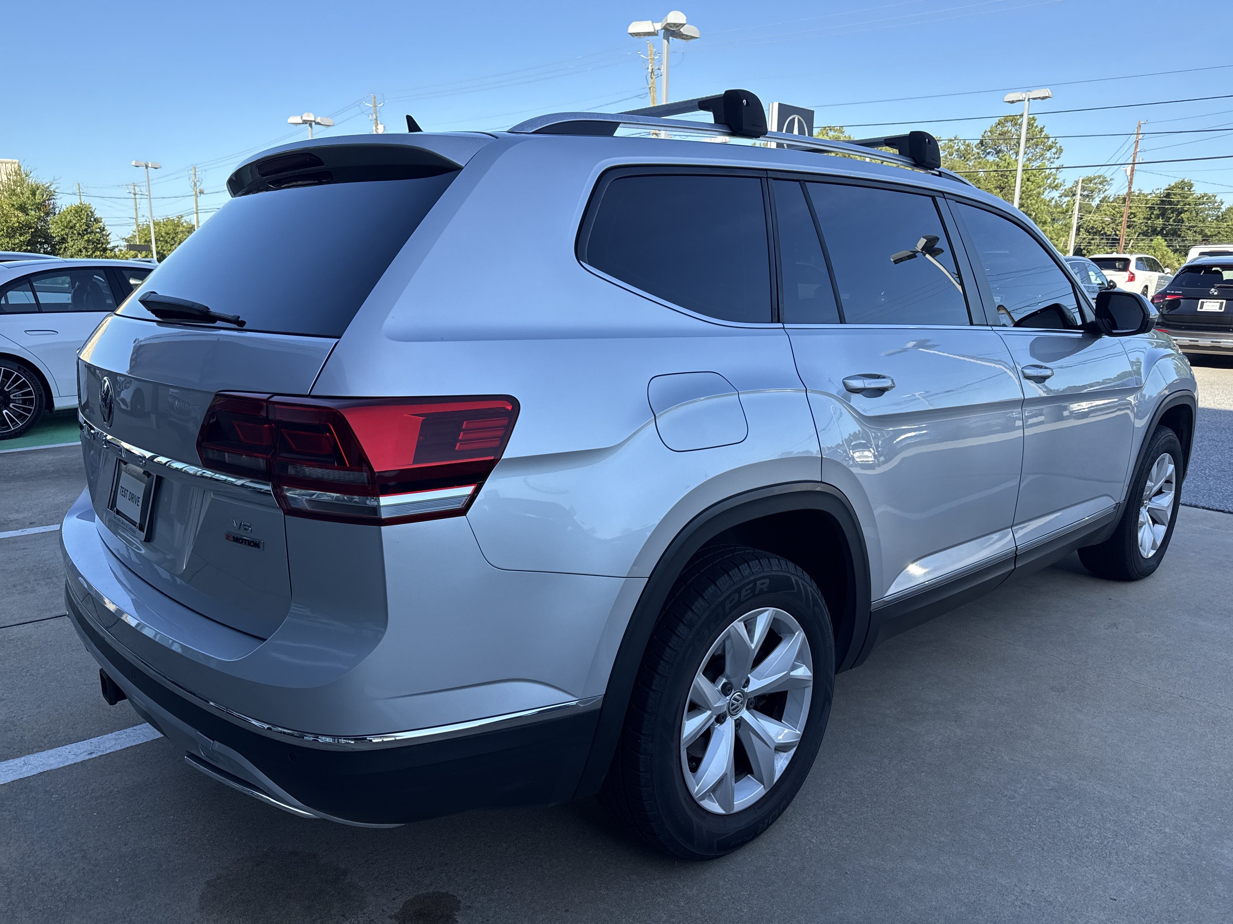 Used 2018 Volkswagen Atlas SEL AWD/4WD image 11