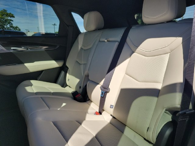 New 2026 Cadillac XT5 Sportv w/ LPO, Floor Liner Package AWD/4WD image 28