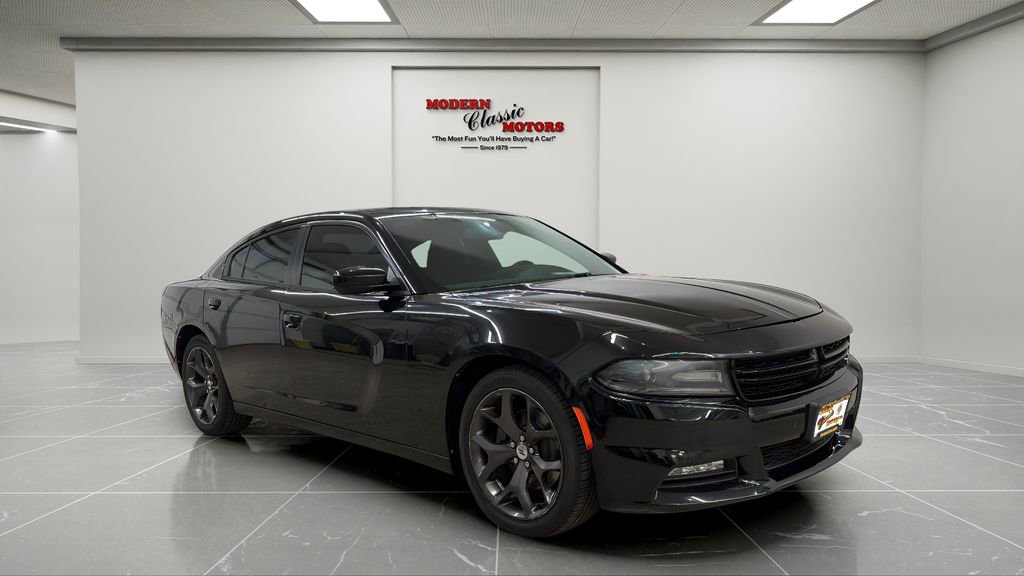 Used 2017 Dodge Charger SXT w/ Rallye Group RWD image 1
