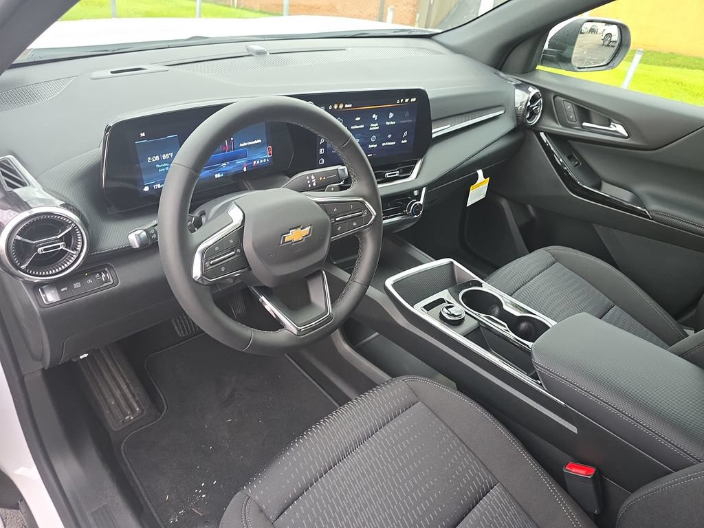 New 2026 Chevrolet Equinox LT w/ Safety and Technology Package AWD/4WD image 27