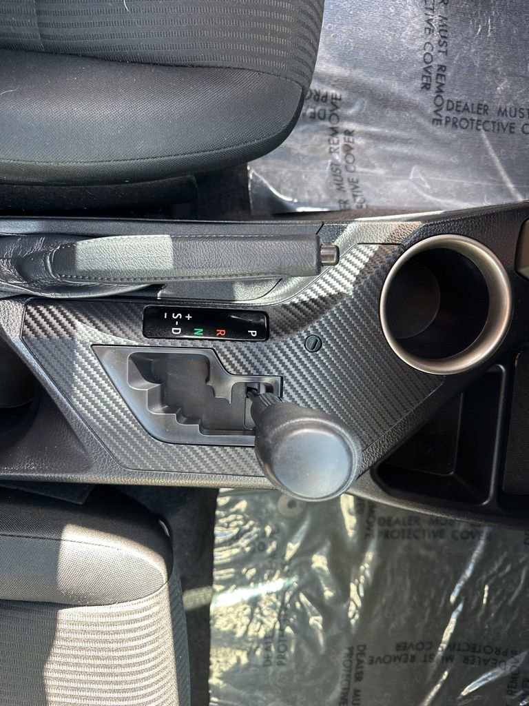 Used 2015 Toyota RAV4 LE image 7