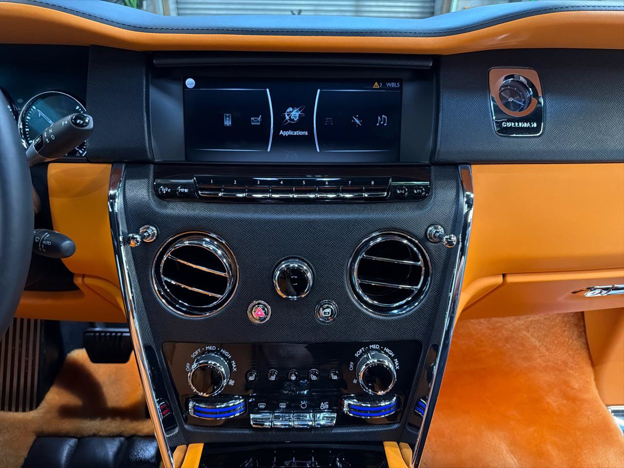 Used 2023 Rolls-Royce Cullinan AWD/4WD image 18