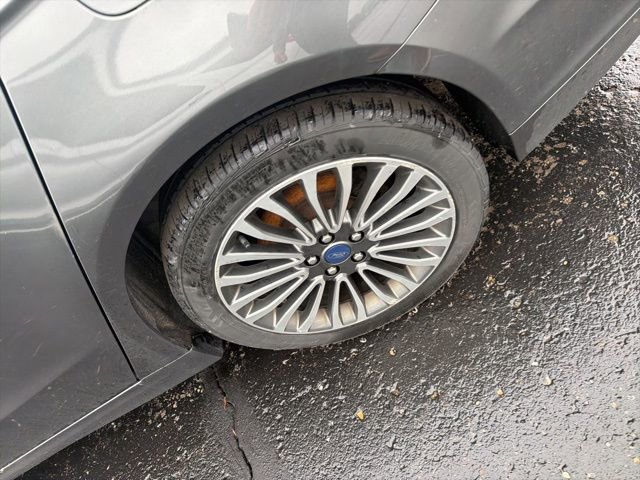 Used 2017 Ford Fusion Titanium AWD/4WD image 9