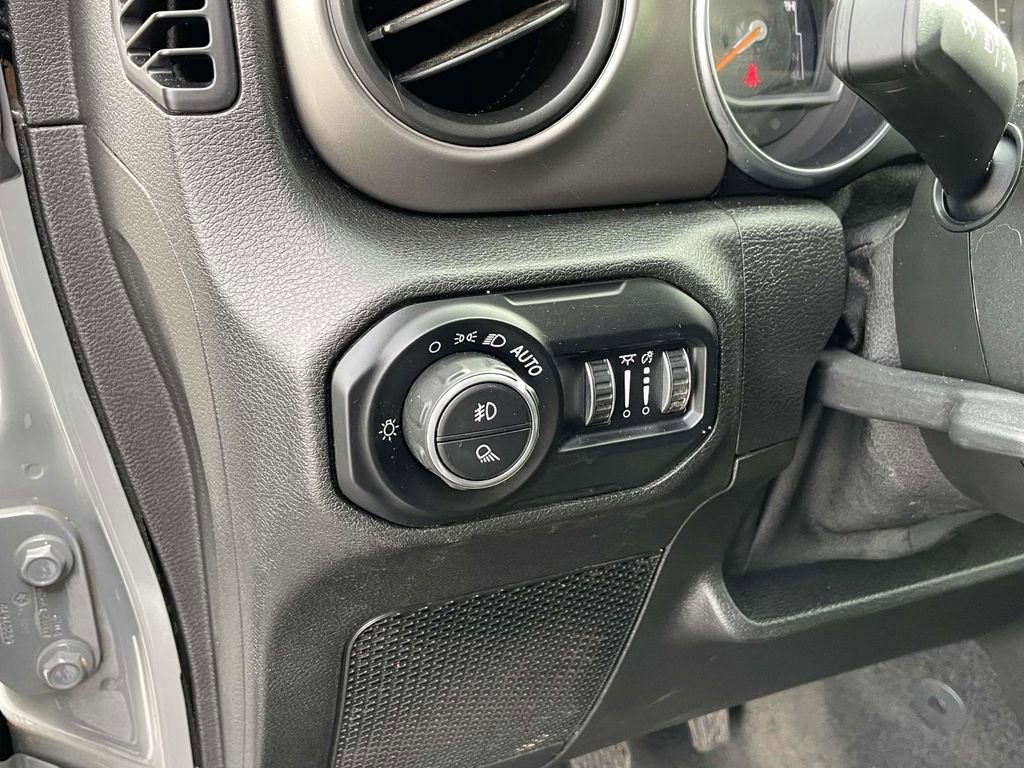 Used 2021 Jeep Gladiator Sport image 27