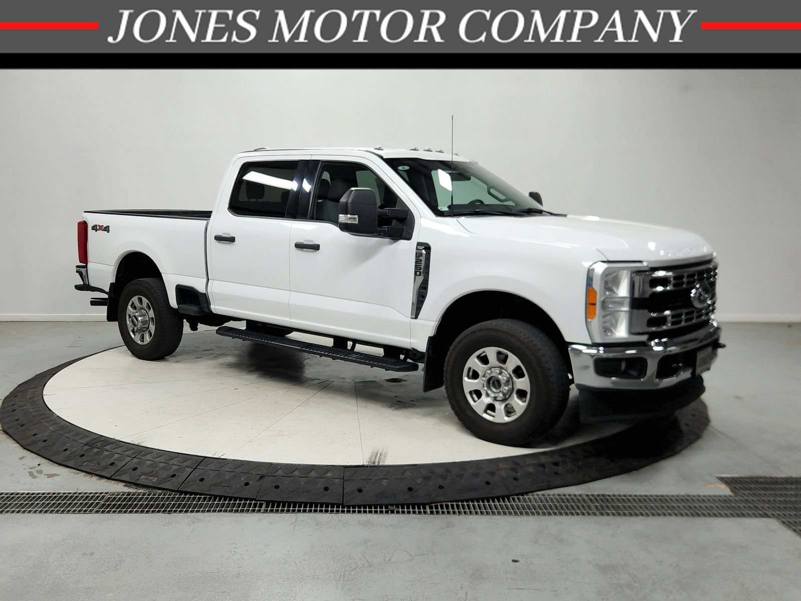 Used 2023 Ford F250 XLT AWD/4WD image 1
