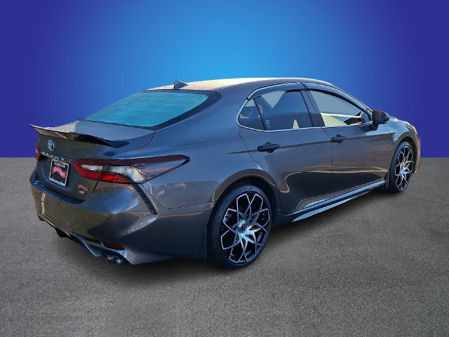 Used 2023 Toyota Camry SE FWD image 4