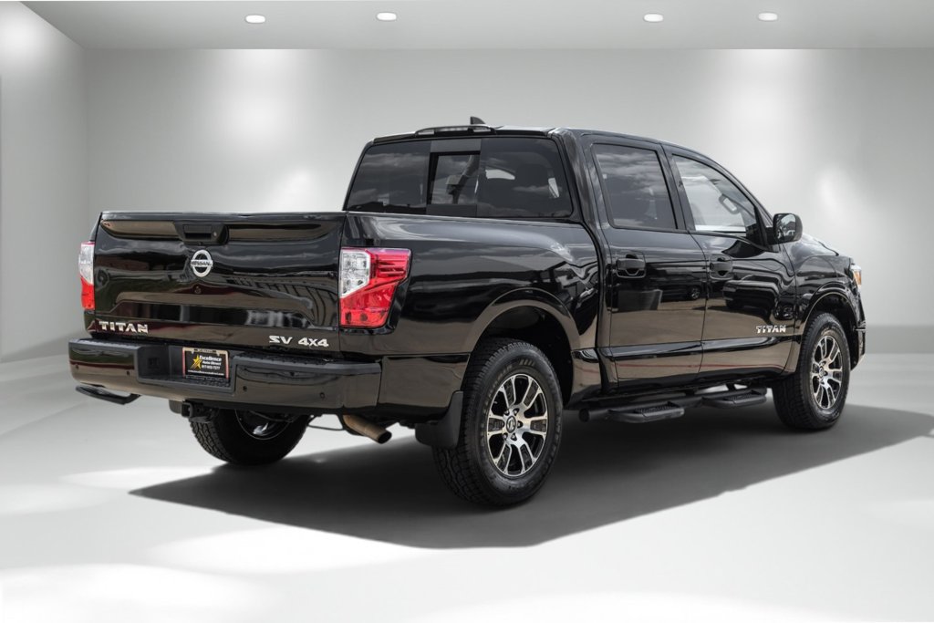 Used 2022 Nissan Titan SV w/ Accessory Utility Package AWD/4WD image 6