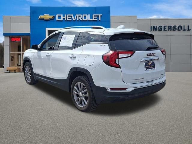 Used 2024 GMC Terrain SLT image 35