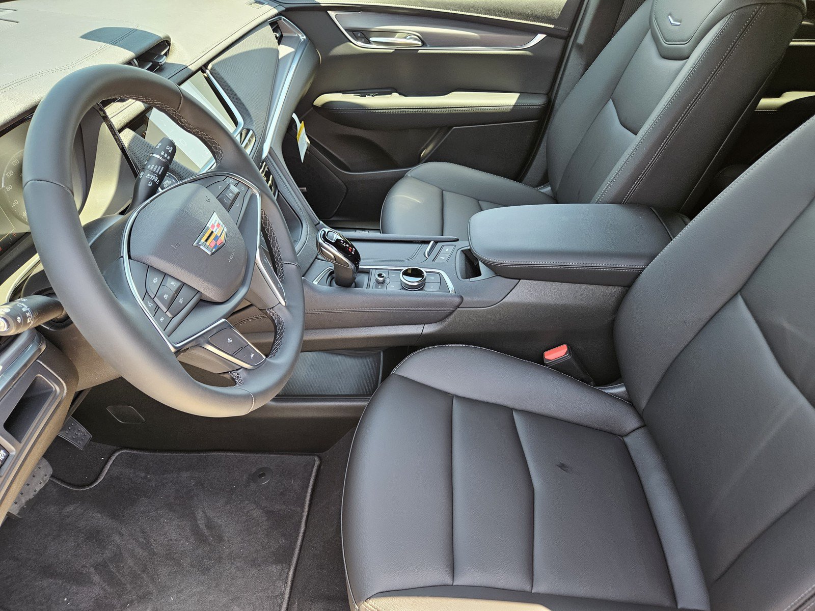 New 2026 Cadillac XT5 Luxury FWD image 9
