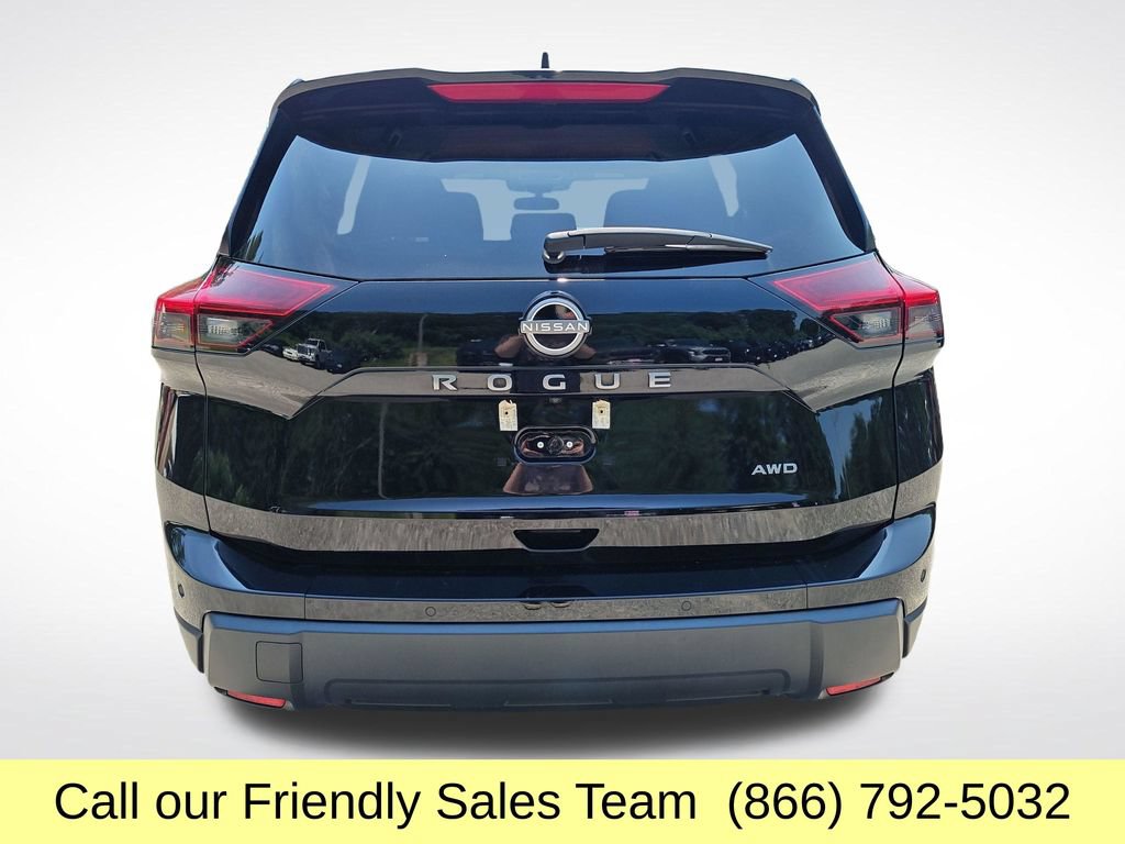 Used 2024 Nissan Rogue S AWD/4WD image 5