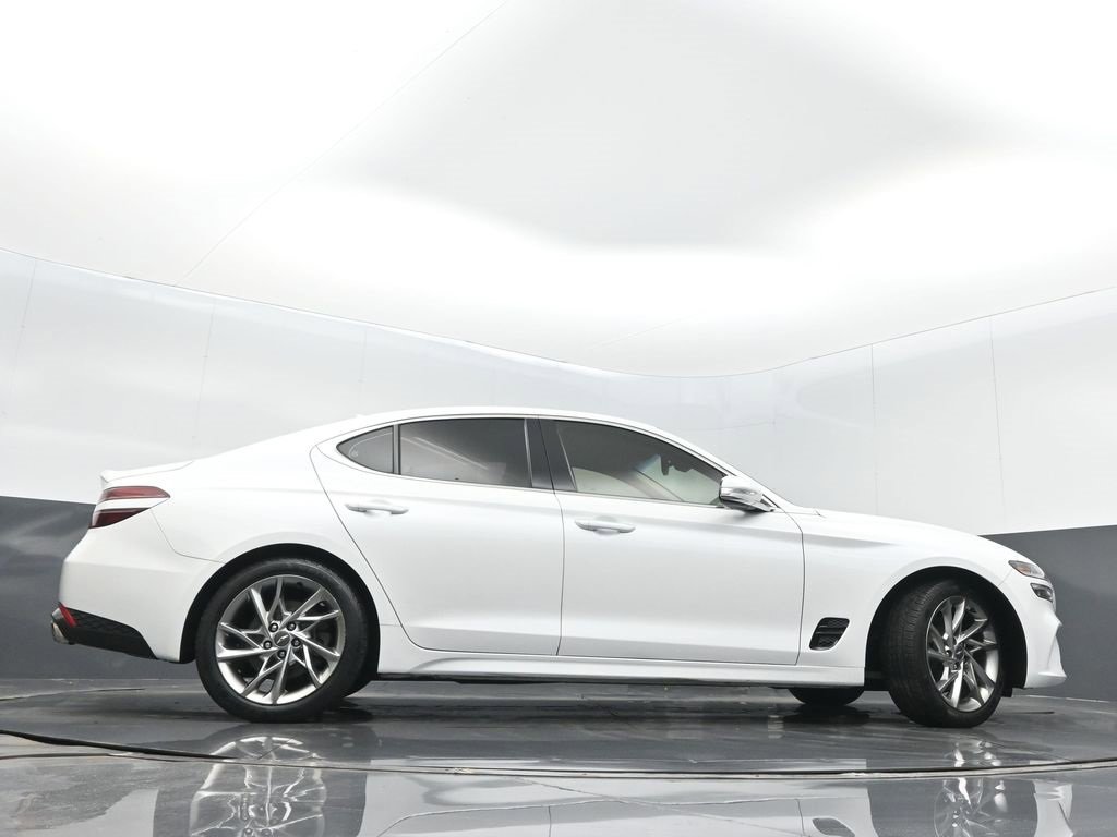 Used 2022 Genesis G70 2.0T image 37