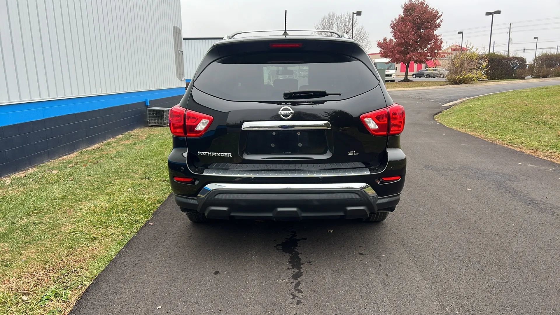 Used 2018 Nissan Pathfinder SL w/ Cargo Package image 6