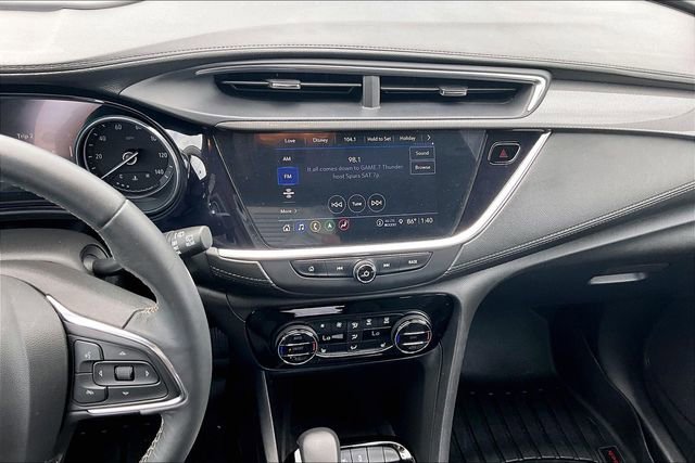 Used 2022 Buick Encore GX Select w/ Advanced Technology Package FWD image 4