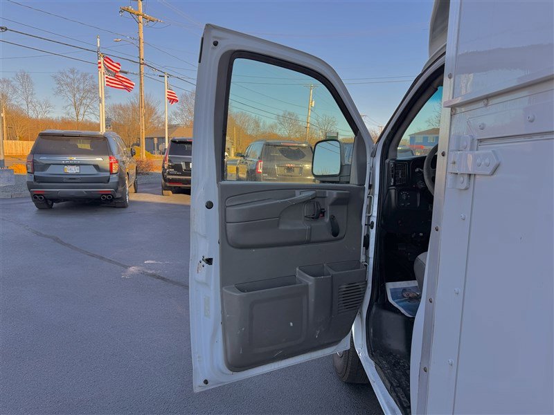 Used 2007 GMC Savana 3500 image 8