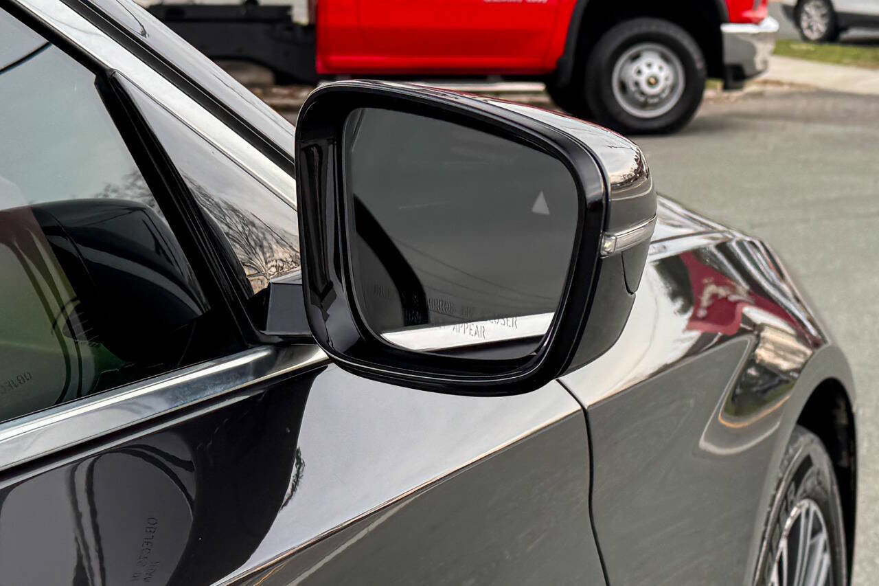 Used 2018 BMW 530i xDrive image 10