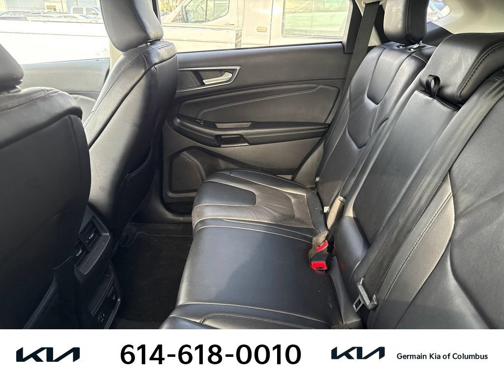 Used 2022 Ford Edge Titanium AWD/4WD image 9