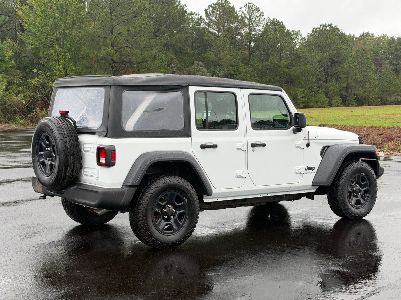 Used 2023 Jeep Wrangler Unlimited Sport AWD/4WD image 5