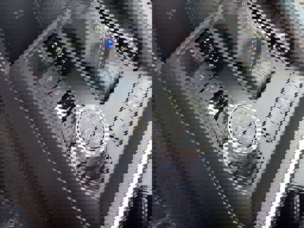 Certified 2025 Toyota 4Runner TRD Off-Road image 16