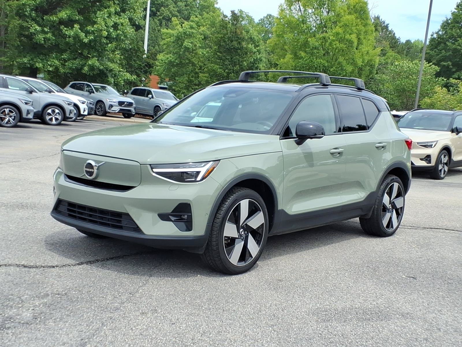 Used 2023 Volvo XC40 Recharge Ultimate w/ Protection Package Premier AWD/4WD image 9