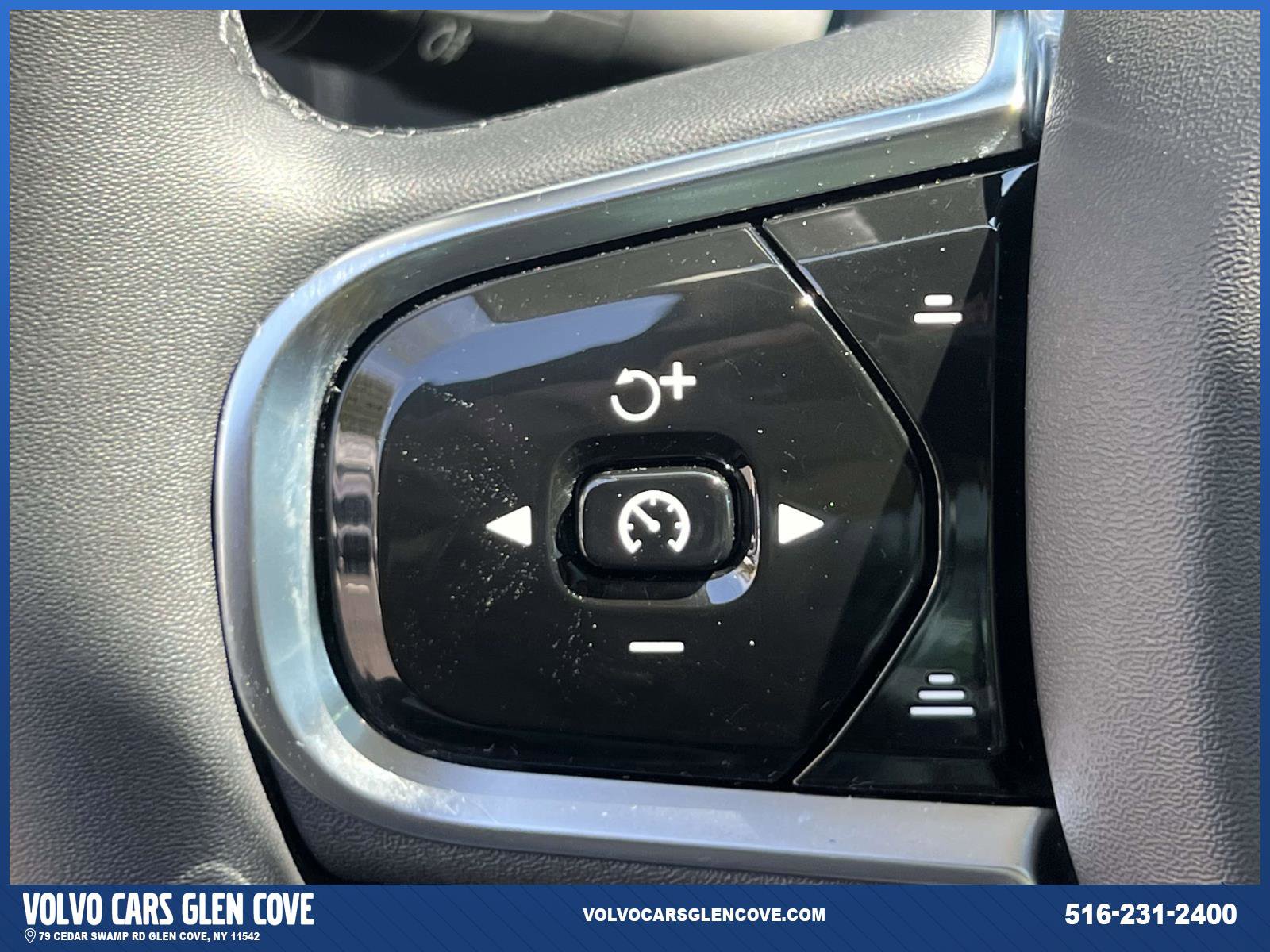 Certified 2024 Volvo XC60 B5 Plus w/ Protection Package Premier AWD/4WD image 21