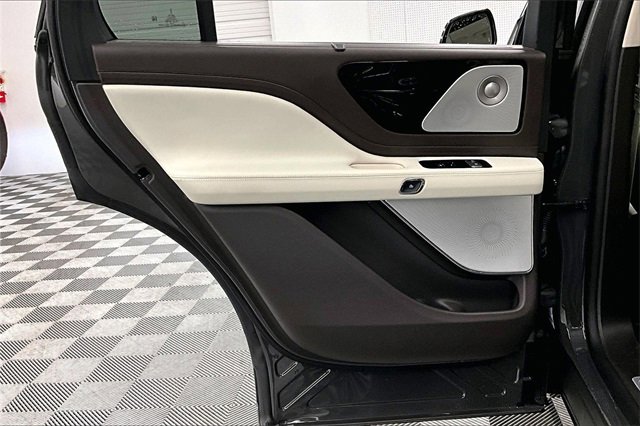 Used 2024 Lincoln Aviator Black Label w/ Dynamic Handling Package image 21