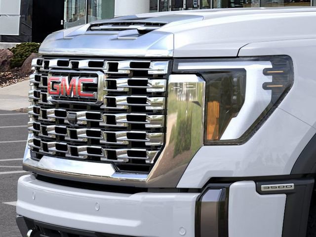 New 2026 GMC Sierra 3500 Denali w/ Denali Reserve Package image 13