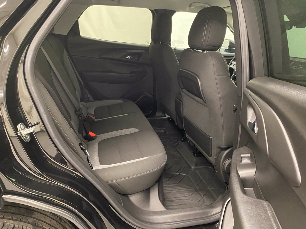 Used 2023 Chevrolet TrailBlazer LT FWD image 17