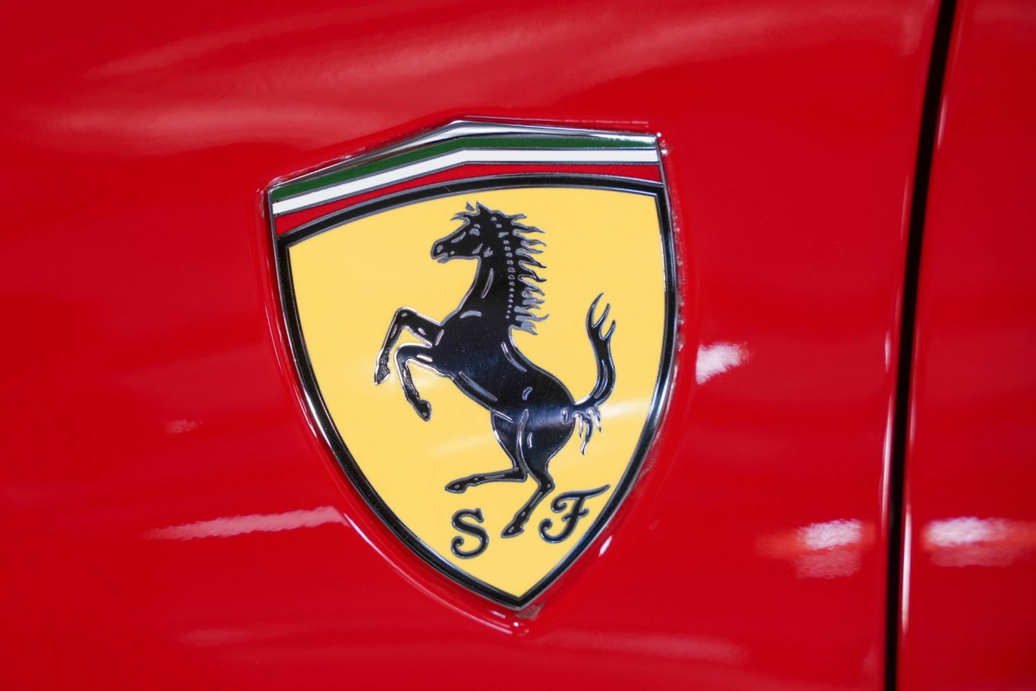 Used 2022 Ferrari F8 Tributo RWD image 18