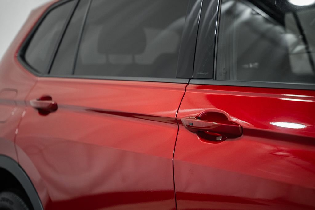 Used 2024 Volkswagen Tiguan SE R-Line image 15