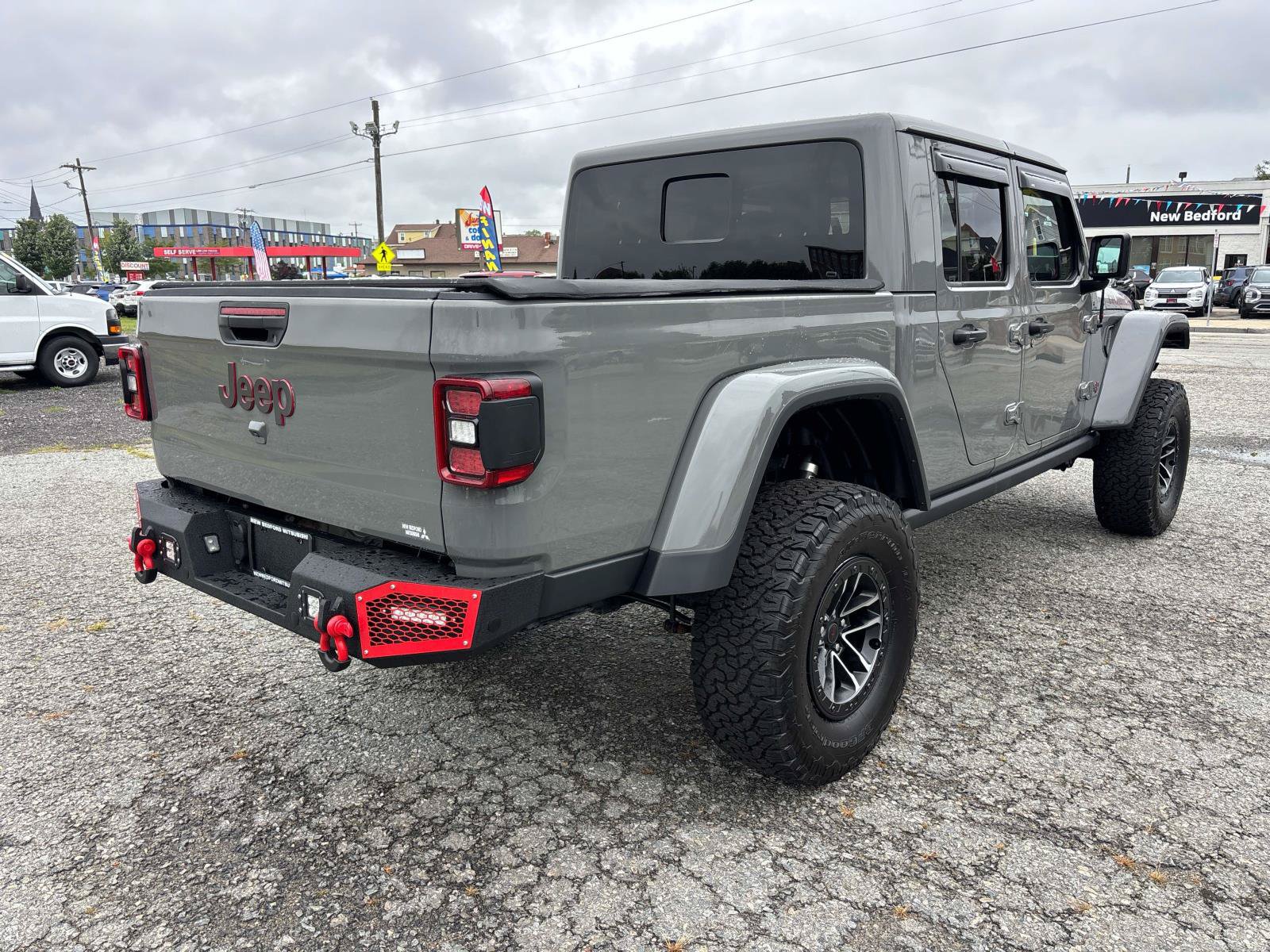 Used 2023 Jeep Gladiator Rubicon w/ LED Lighting Group AWD/4WD image 5