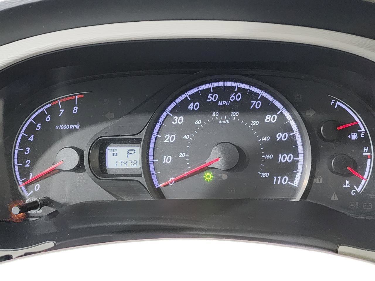 Used 2014 Toyota Sienna LE FWD image 13