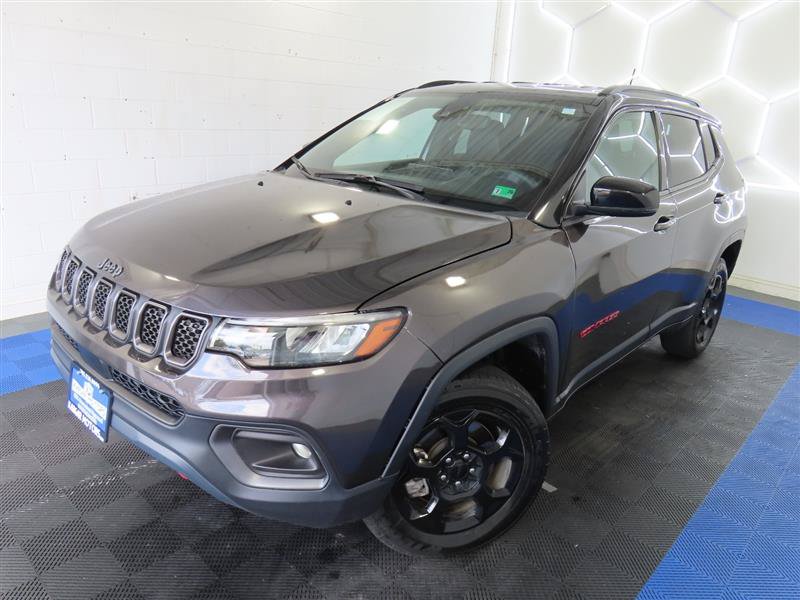 Used 2024 Jeep Compass Trailhawk AWD/4WD image 7