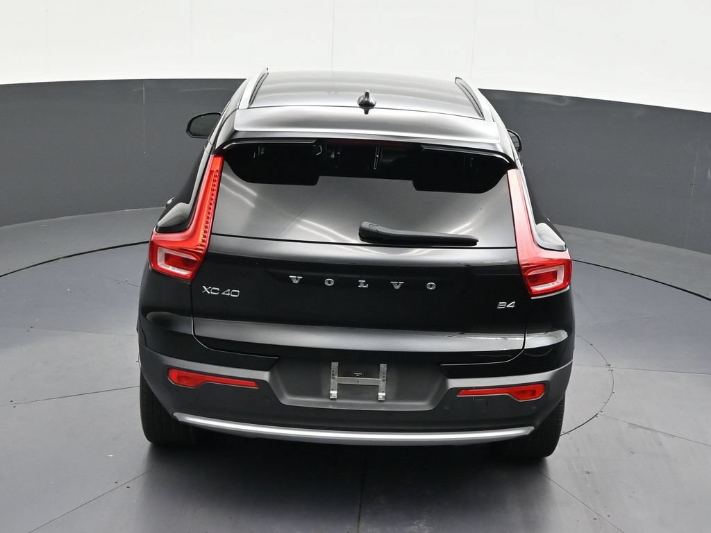 Used 2023 Volvo XC40 B4 Core FWD image 21