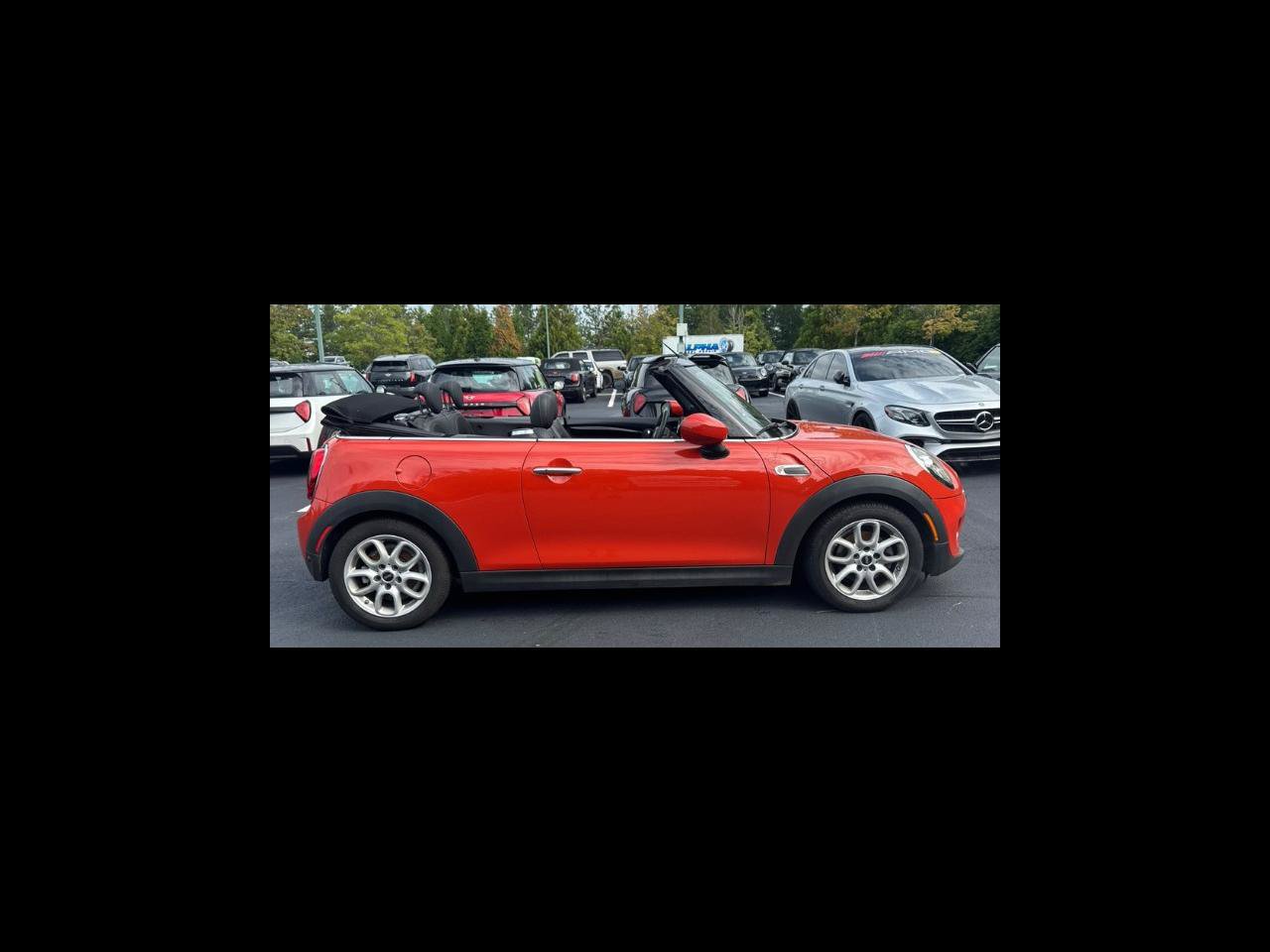 Used 2020 MINI Cooper Convertible w/ Premium Package FWD image 9