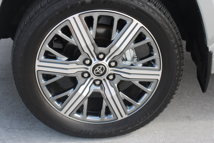 Certified 2024 Toyota Sequoia Capstone AWD/4WD image 9
