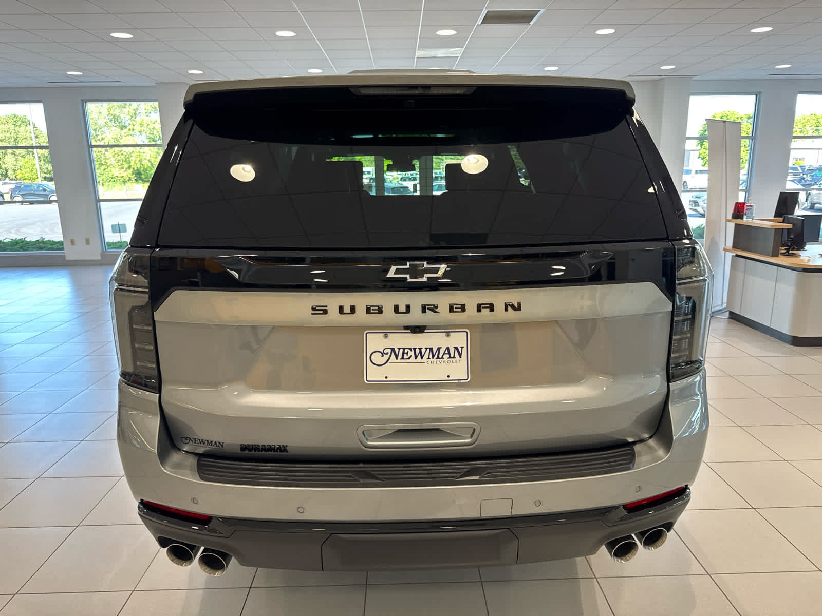New 2026 Chevrolet Suburban Z71 w/ Z71 Off-Road Package AWD/4WD image 4