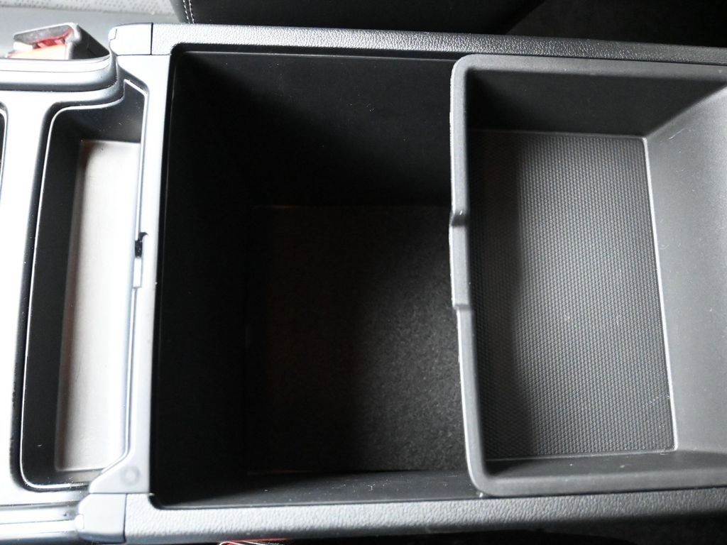 Used 2021 Kia Sorento S image 19