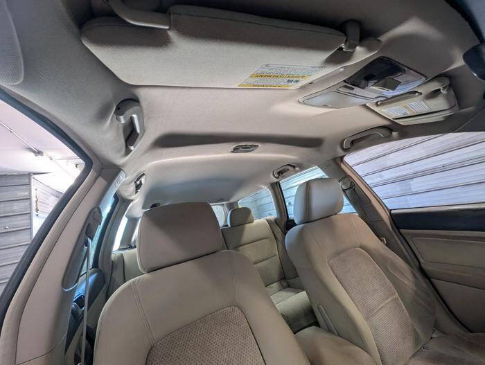 Used 2006 Subaru Outback 2.5i AWD/4WD image 31