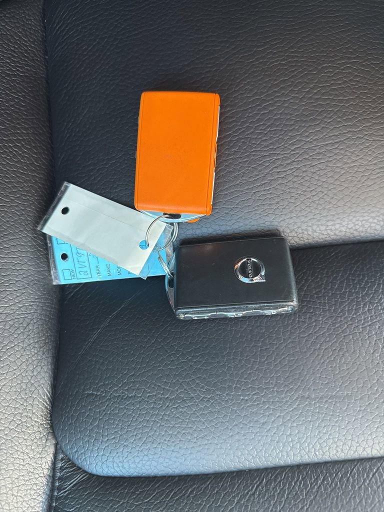 Used 2024 Volvo XC90 B5 Plus image 41