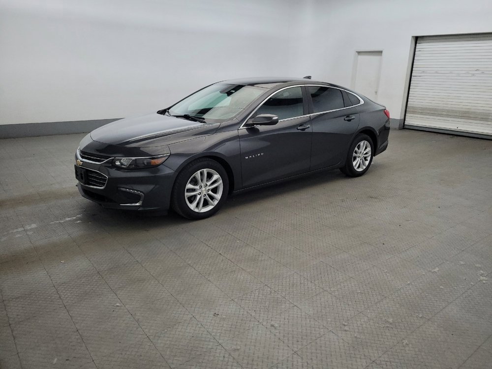 Used 2018 Chevrolet Malibu LT FWD image 2
