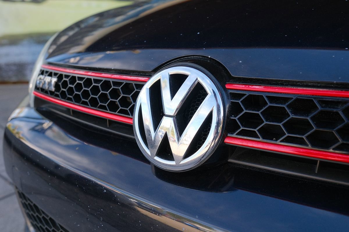 Used 2012 Volkswagen GTI 2-Door FWD image 39