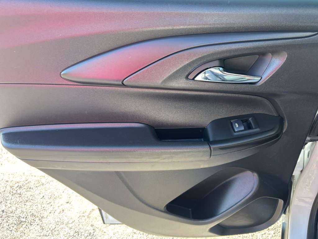 Used 2022 Chevrolet TrailBlazer LS image 29