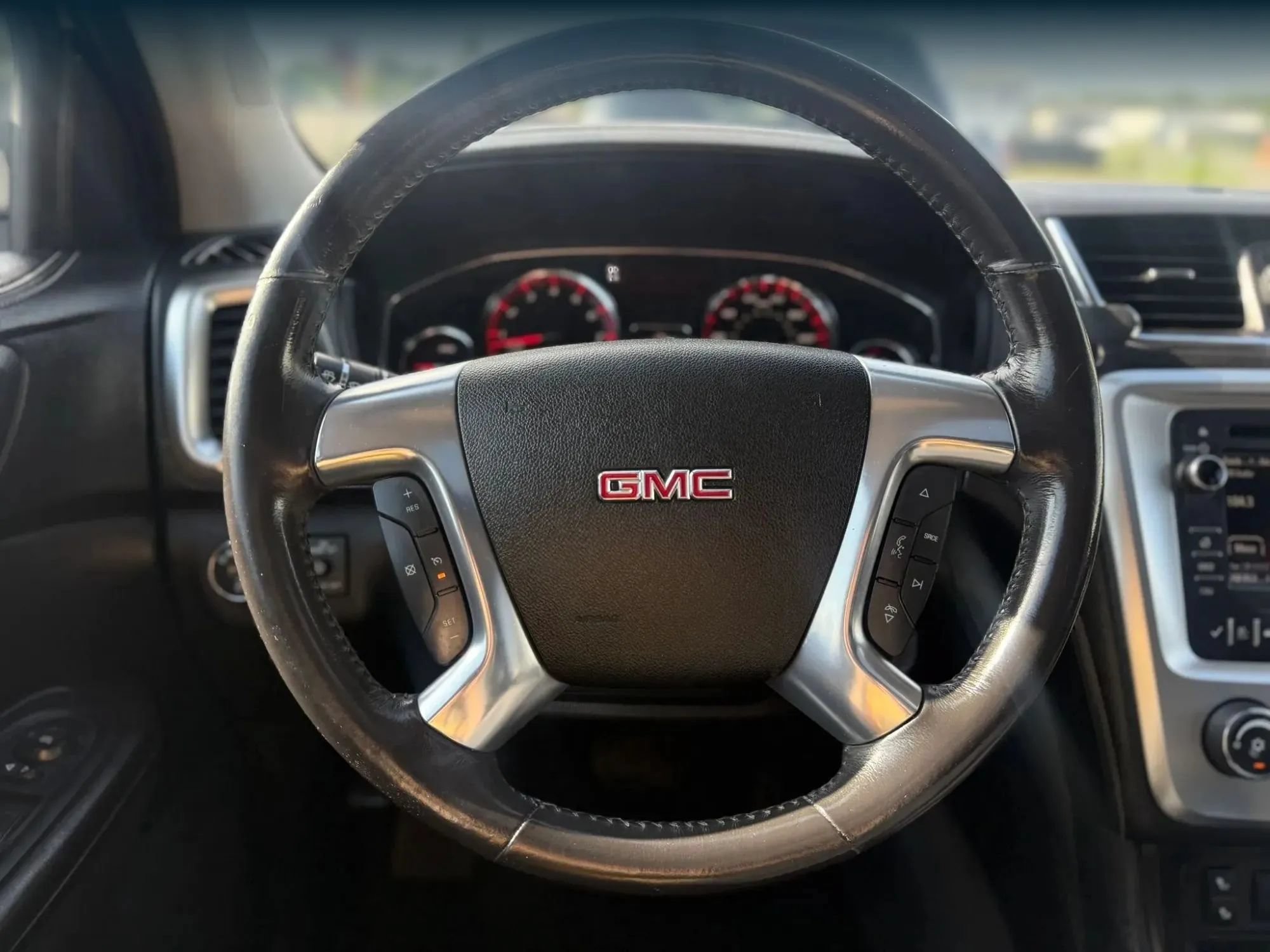Used 2016 GMC Acadia SLE AWD/4WD image 26