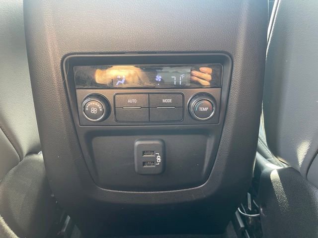 Used 2021 Buick Enclave Essence FWD image 15